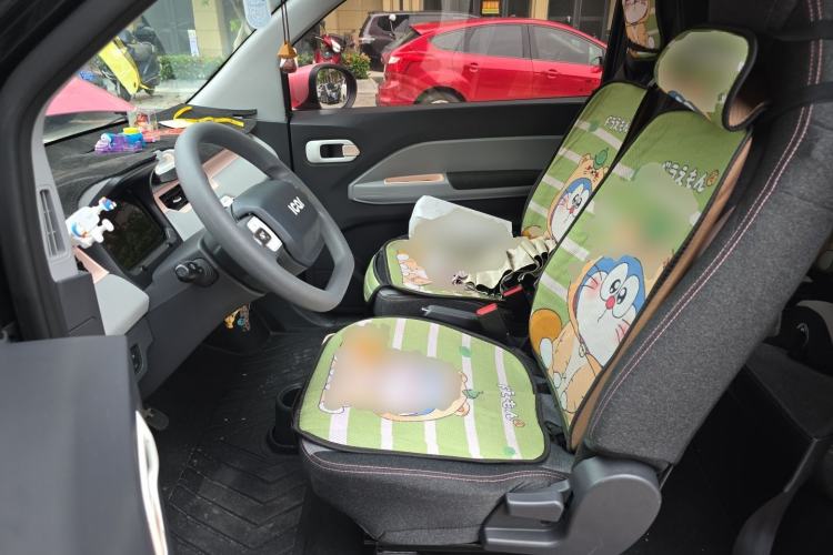 Used Chery QQ Ice Cream 2022 120km Conical Shape Lithium Iron Phosphate Left Front Seat