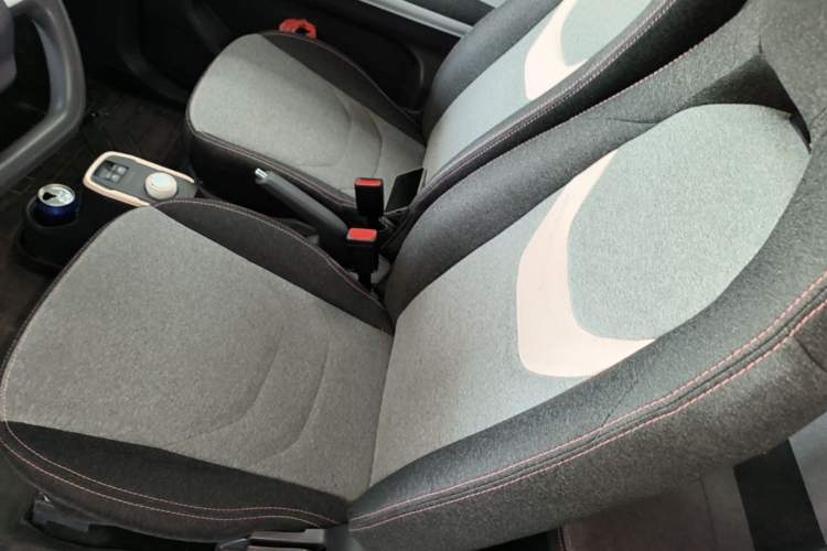 Used Chery QQ Ice Cream 2022 120km Milkshake Phosphate Lithium-Iron Left Front Seat