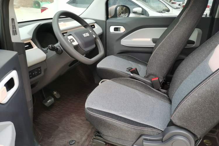 Used Chery QQ Ice Cream 2022 170km Sundae Phosphate Lithium-Ion Left Front Seat