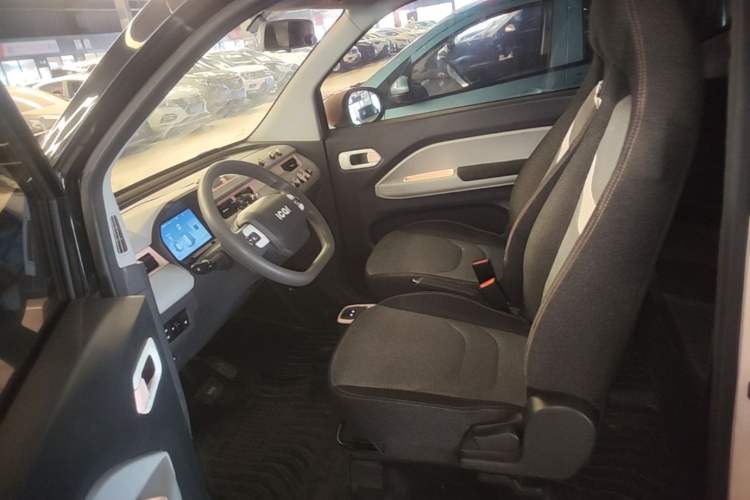 Used Chery QQ Ice Cream 2022 120km Conical Shape Lithium Iron Phosphate Left Front Seat