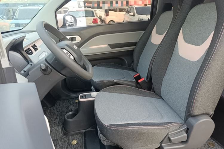 Used Chery QQ Ice Cream 2022 170km Sundae Phosphate Lithium-Ion Left Front Seat