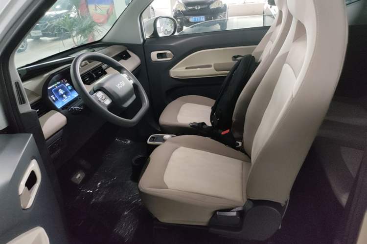 Used Chery QQ Ice Cream 2022 170km Sundae Phosphate Lithium-Ion Left Front Seat
