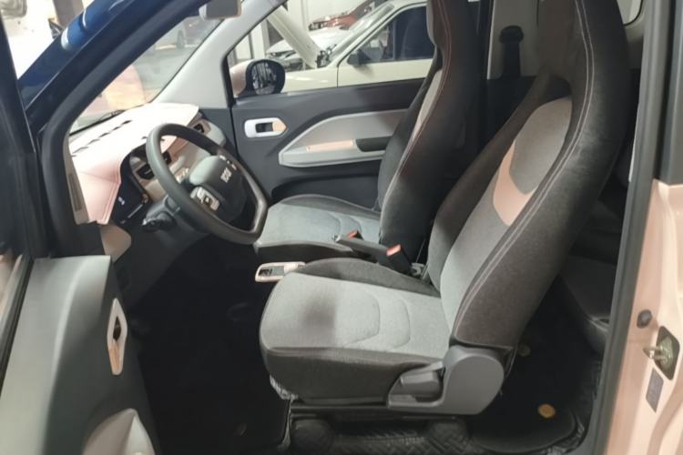 Used Chery QQ Ice Cream 2022 120km Conical Shape Lithium Iron Phosphate Left Front Seat