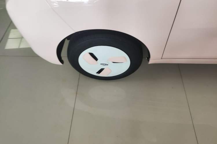 Used Chery QQ Ice Cream 2022 170km Sundae Phosphate Lithium-Ion Left Front Wheel Hub