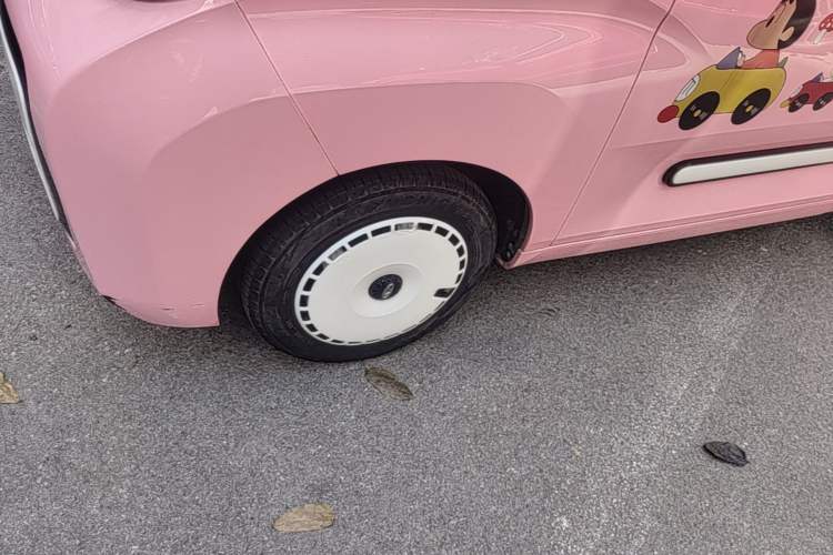 Used Chery QQ Ice Cream 2022 Taohuanxi Sweet Peach Edition Left Front Wheel Hub