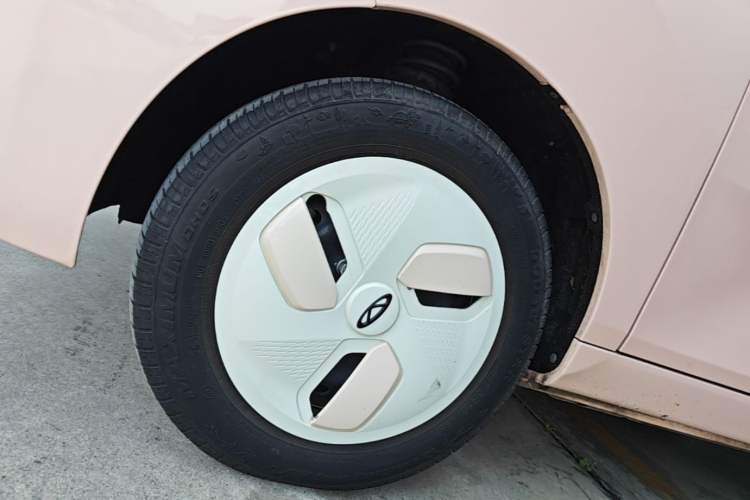 Used Chery QQ Ice Cream 2022 170km Sundae Phosphate Lithium-Ion Left Front Wheel Hub
