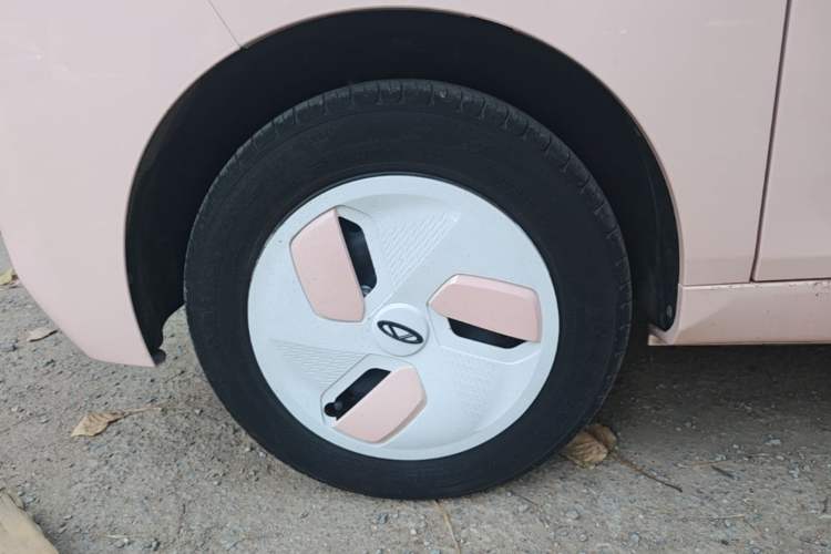 Used Chery QQ Ice Cream 2022 170km Sundae Phosphate Lithium-Ion Left Front Wheel Hub