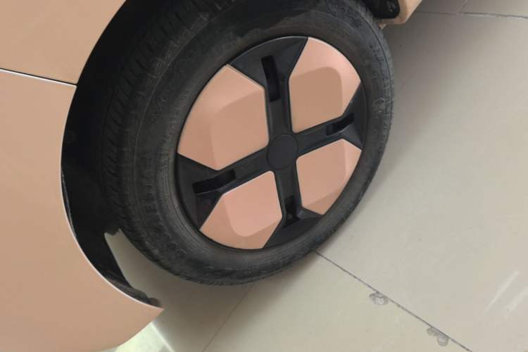Used Chery QQ Ice Cream 2022 170km Sundae Phosphate Lithium-Ion Left Front Wheel Hub