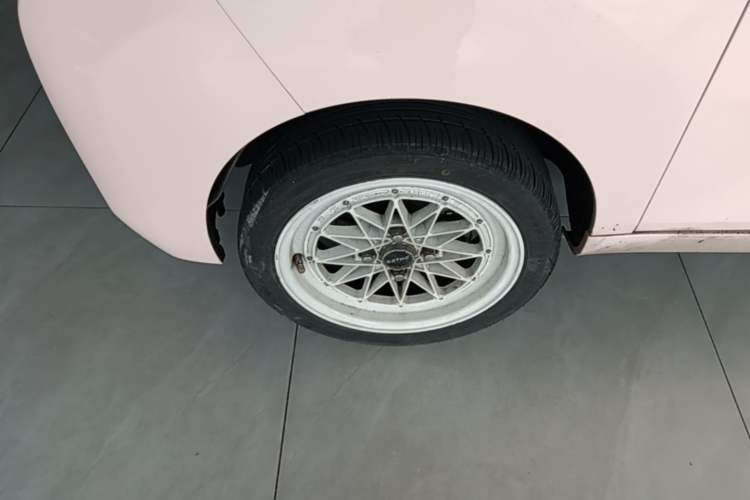Used Chery QQ Ice Cream 2022 170km Sundae Ternary Lithium Left Front Wheel Hub