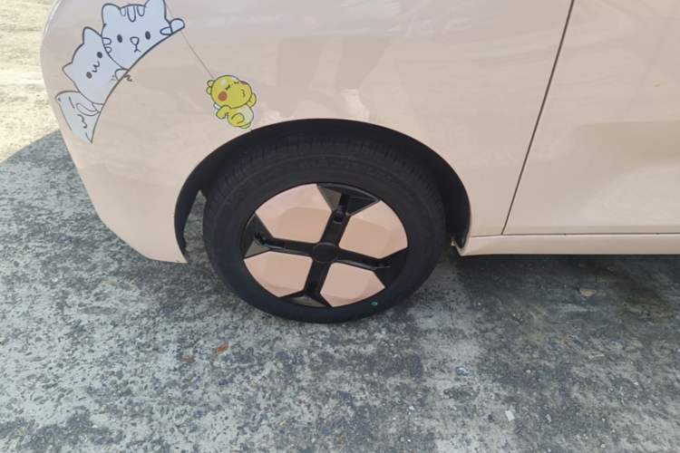 Used Chery QQ Ice Cream 2022 170km Sundae Phosphate Lithium-Ion Left Front Wheel Hub