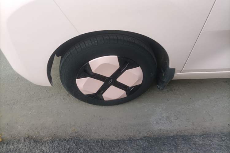 Used Chery QQ Ice Cream 2022 170km Sundae Phosphate Lithium-Ion Left Front Wheel Hub