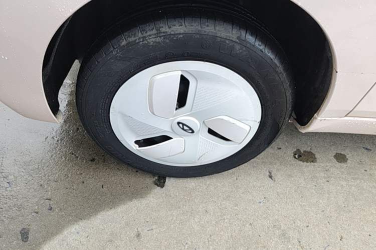 Used Chery QQ Ice Cream 2022 170km Sundae Phosphate Lithium-Ion Left Front Wheel Hub