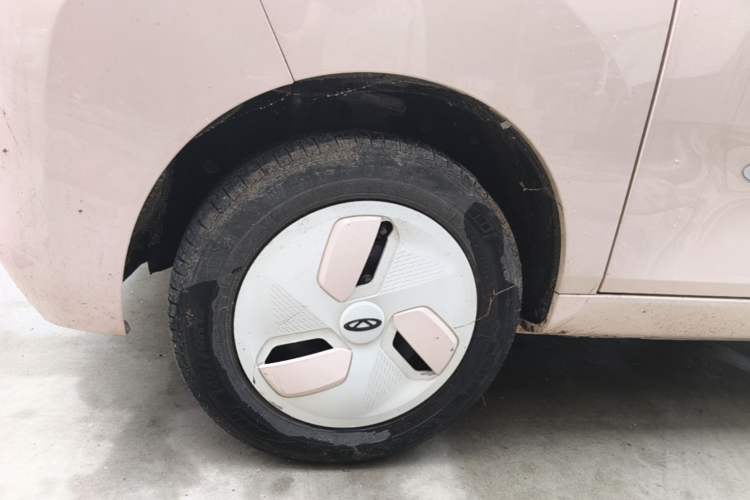 Used Chery QQ Ice Cream 2022 170km Sundae Phosphate Lithium-Ion Left Front Wheel Hub