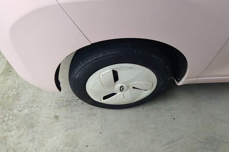 Used Chery QQ Ice Cream 2022 170km Sundae Phosphate Lithium-Ion Left Front Wheel Hub