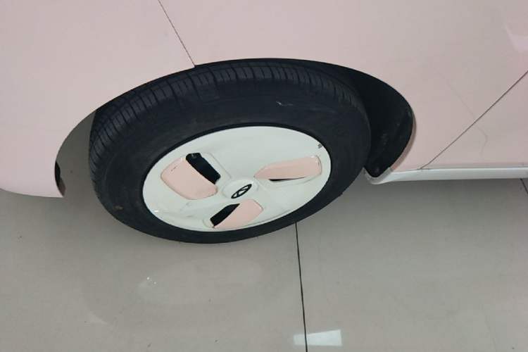 Used Chery QQ Ice Cream 2022 170km Sundae Ternary Lithium Left Front Wheel Hub