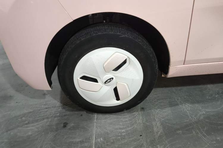 Used Chery QQ Ice Cream 2022 170km Sundae Phosphate Lithium-Ion Left Front Wheel Hub