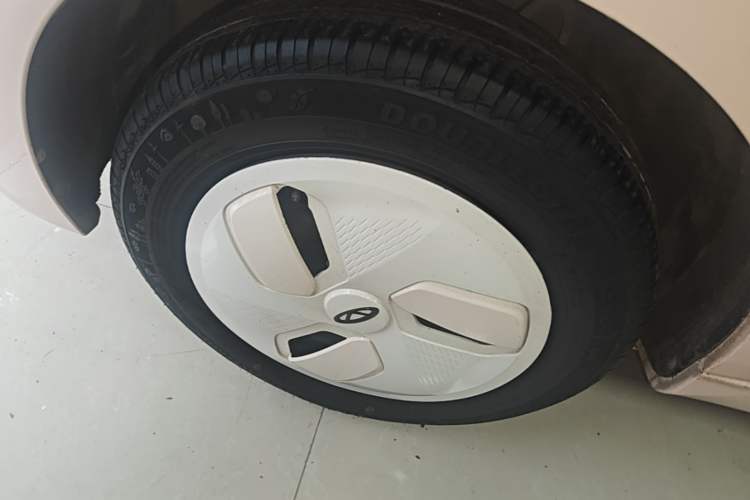 Used Chery QQ Ice Cream 2022 120km Conical Shape Lithium Iron Phosphate Left Front Wheel Hub