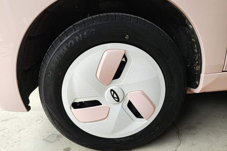 Used Chery QQ Ice Cream 2022 170km Sundae Phosphate Lithium-Ion Left Front Wheel Hub