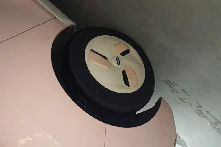 Used Chery QQ Ice Cream 2022 170km Sundae Phosphate Lithium-Ion Left Front Wheel Hub