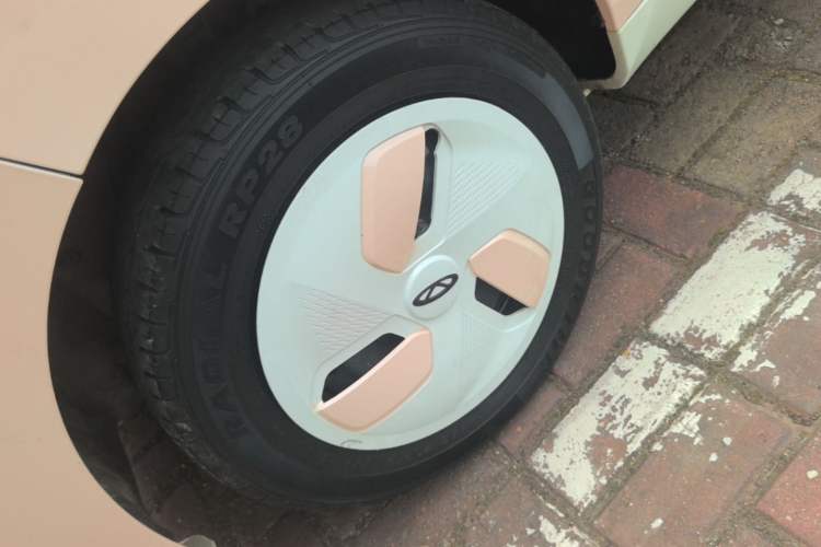Used Chery QQ Ice Cream 2022 120km Conical Shape Lithium Iron Phosphate Left Front Wheel Hub