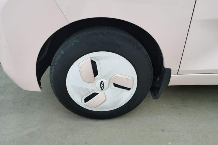 Used Chery QQ Ice Cream 2022 170km Sundae Phosphate Lithium-Ion Left Front Wheel Hub