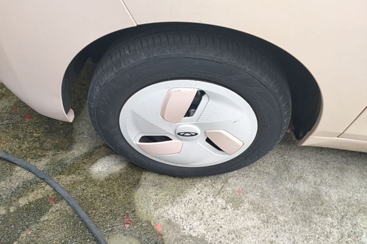 Used Chery QQ Ice Cream 2022 120km Conical Shape Lithium Iron Phosphate Left Front Wheel Hub