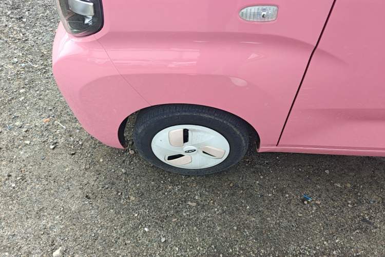 Used Chery QQ Ice Cream 2022 120km Conical Shape Lithium Iron Phosphate Left Front Wheel Hub