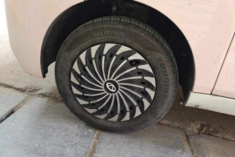 Used Chery QQ Ice Cream 2022 120km Conical Shape Lithium Iron Phosphate Left Front Wheel Hub