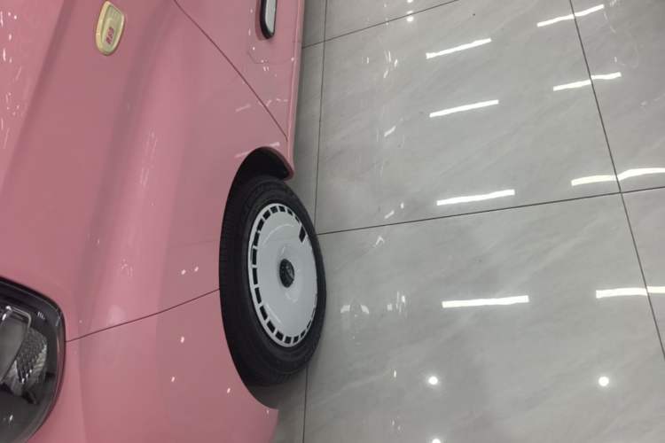 Used Chery QQ Ice Cream 2022 Taohuanxi Sweet Peach Edition Left Front Wheel Hub