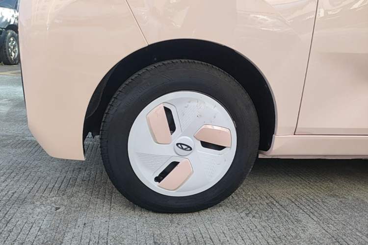 Used Chery QQ Ice Cream 2022 170km Sundae Phosphate Lithium-Ion Left Front Wheel Hub