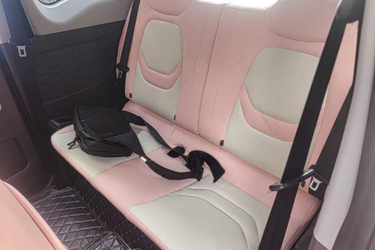 Used Chery QQ Ice Cream 2022 Taohuanxi Sweet Peach Edition Left Rear Seat