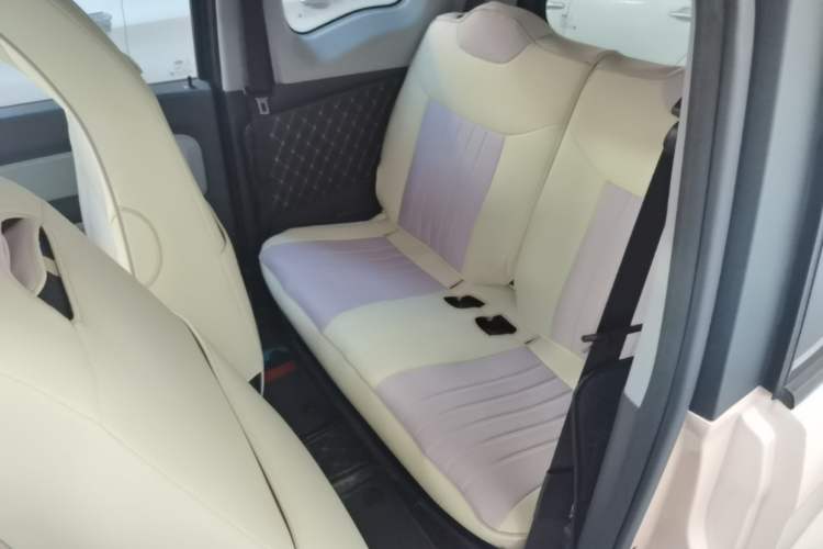 Used Chery QQ Ice Cream 2022 170km Sundae Phosphate Lithium-Ion Left Rear Seat