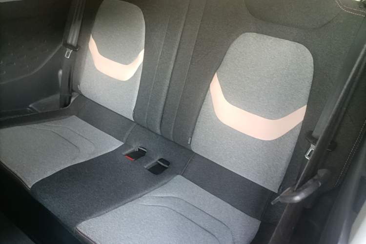 Used Chery QQ Ice Cream 2022 170km Sundae Phosphate Lithium-Ion Left Rear Seat