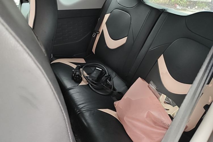Used Chery QQ Ice Cream 2022 170km Sundae Phosphate Lithium-Ion Left Rear Seat