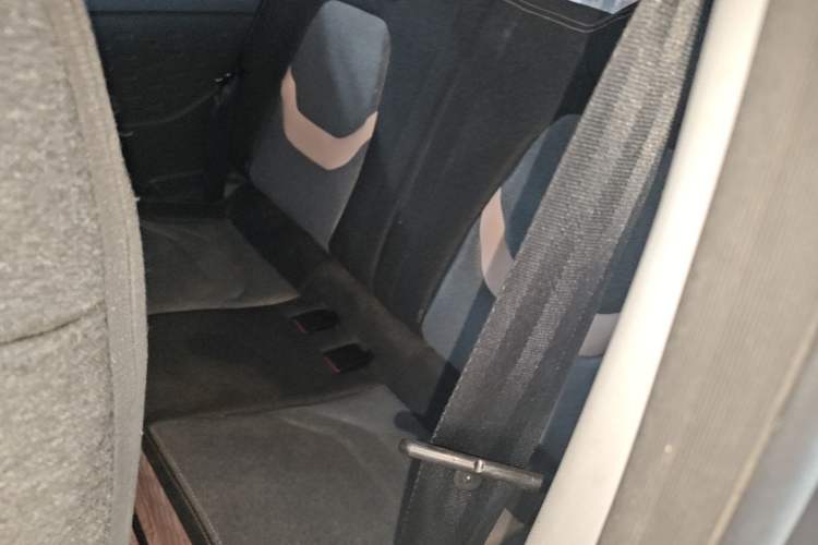 Used Chery QQ Ice Cream 2022 170km Sundae Phosphate Lithium-Ion Left Rear Seat