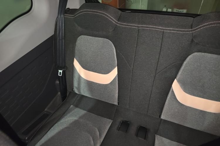 Used Chery QQ Ice Cream 2022 120km Conical Shape Lithium Iron Phosphate Left Rear Seat