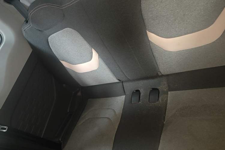 Used Chery QQ Ice Cream 2022 120km Conical Shape Lithium Iron Phosphate Left Rear Seat