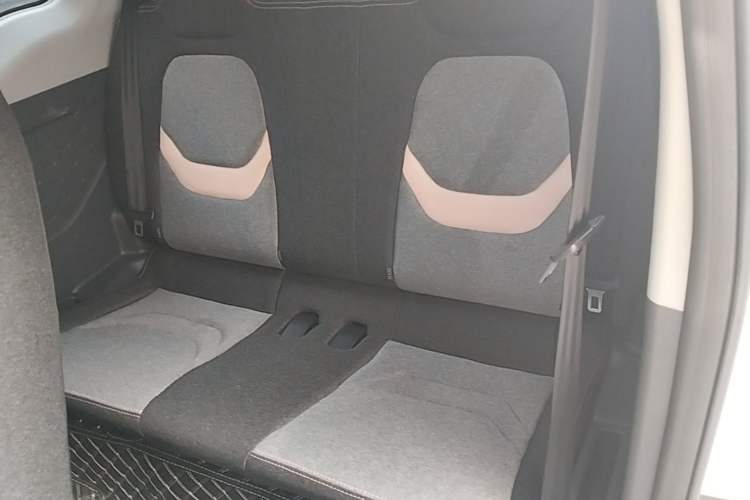 Used Chery QQ Ice Cream 2022 120km Conical Shape Lithium Iron Phosphate Left Rear Seat