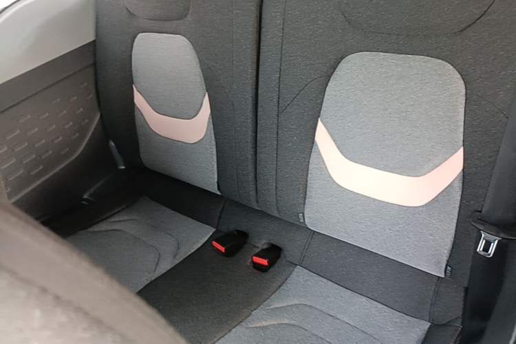 Used Chery QQ Ice Cream 2022 170km Sundae Phosphate Lithium-Ion Left Rear Seat