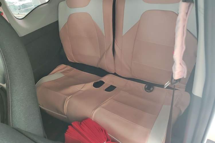 Used Chery QQ Ice Cream 2022 170km Sundae Phosphate Lithium-Ion Left Rear Seat