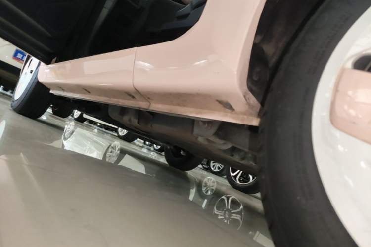 Used Chery QQ Ice Cream 2022 170km Sundae Phosphate Lithium-Ion Left Side Sill