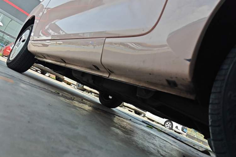Used Chery QQ Ice Cream 2022 170km Sundae Phosphate Lithium-Ion Left Side Sill