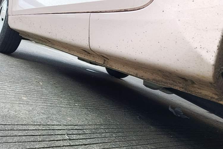 Used Chery QQ Ice Cream 2022 170km Sundae Phosphate Lithium-Ion Left Side Sill