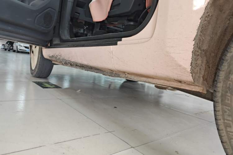 Used Chery QQ Ice Cream 2022 170km Sundae Phosphate Lithium-Ion Left Side Sill