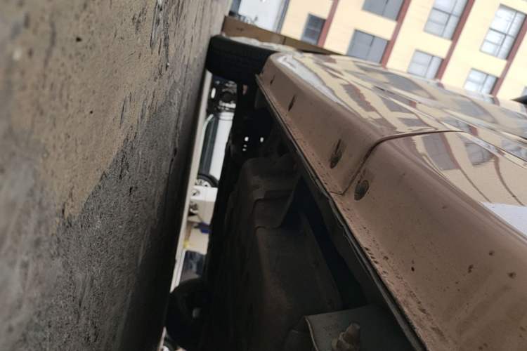 Used Chery QQ Ice Cream 2022 Pudding Model Left Side Sill