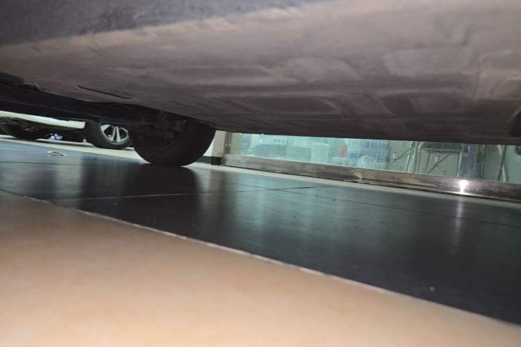 Used Chery QQ Ice Cream 2022 120km Conical Shape Lithium Iron Phosphate Left Side Sill