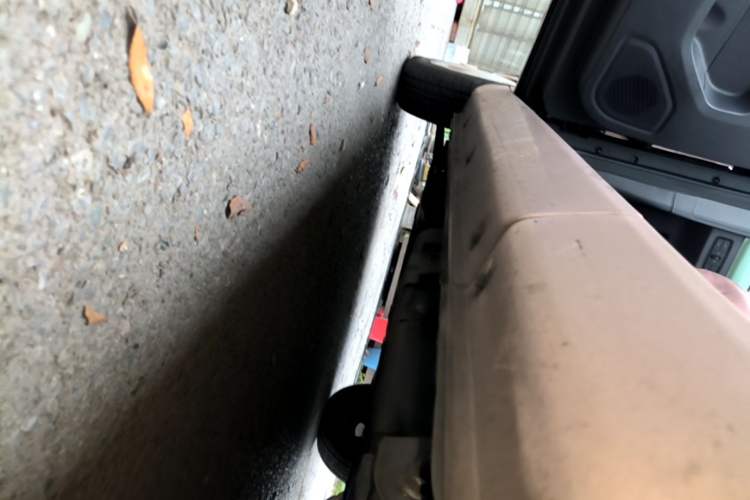 Used Chery QQ Ice Cream 2022 170km Sundae Phosphate Lithium-Ion Left Side Sill
