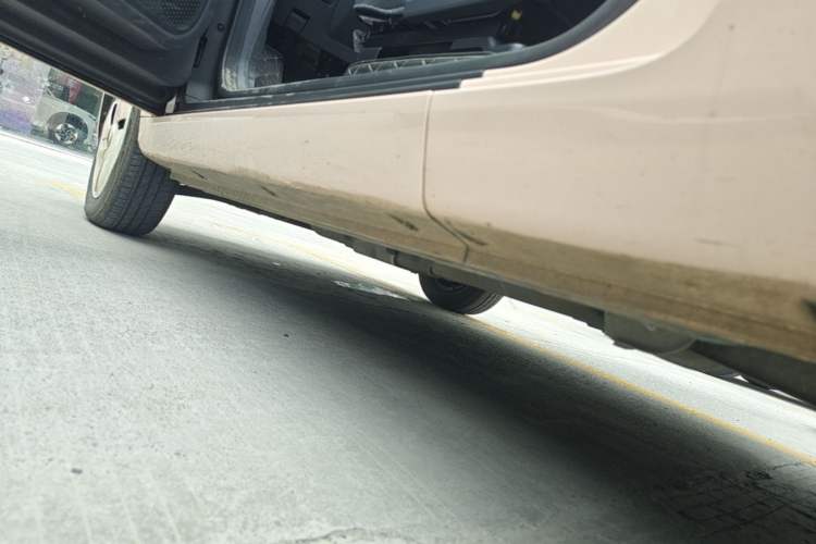 Used Chery QQ Ice Cream 2022 170km Sundae Phosphate Lithium-Ion Left Side Sill
