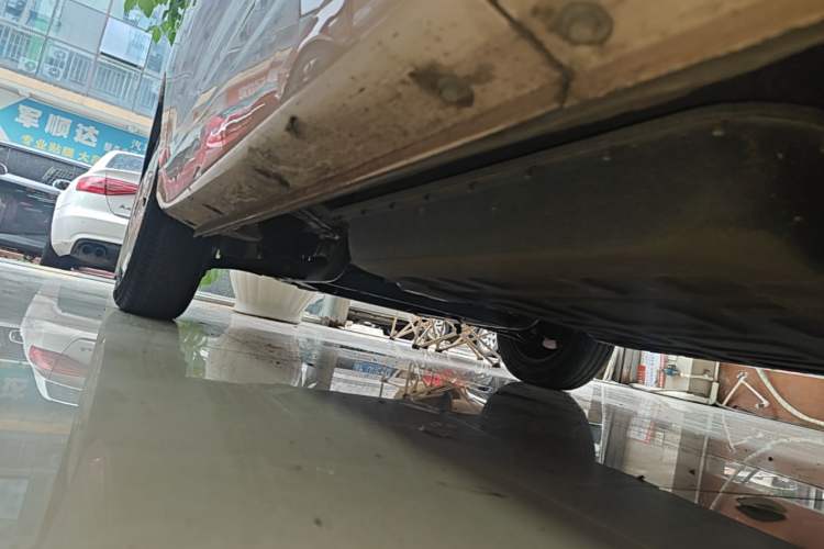 Used Chery QQ Ice Cream 2022 120km Conical Shape Lithium Iron Phosphate Left Side Sill
