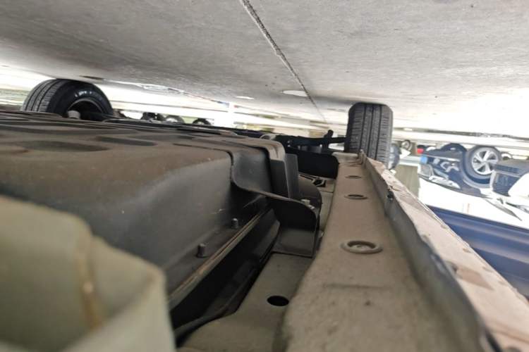 Used Chery QQ Ice Cream 2022 Pudding Model Left Side Sill